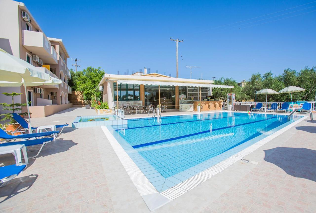 אליקאנאס Kozanos Hotel & Suites מראה חיצוני תמונה